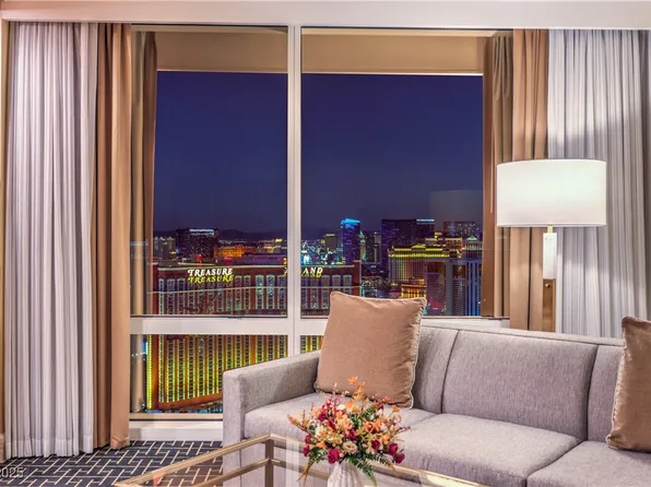 2000 N Fashion Show Dr Unit 4705, Paradise, NV 89109