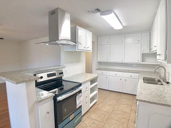 4th image of 2102 Greenway St