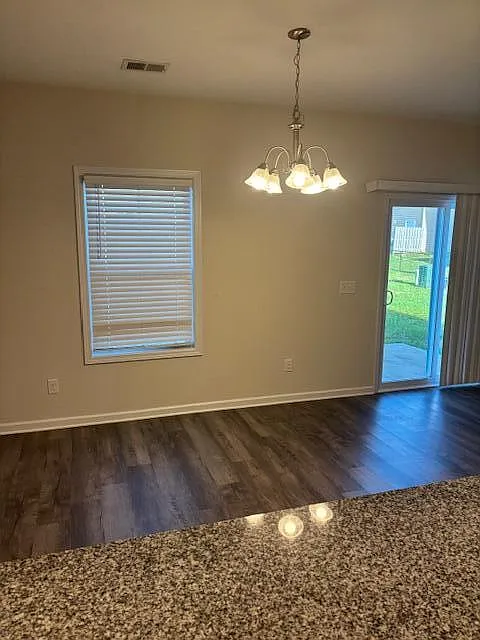 3 bed, 2.5 bath, 1592 sqft, $1,750 — Photo 3