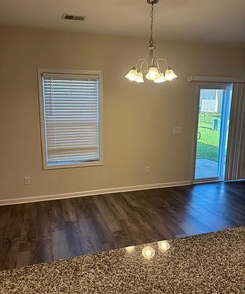 1860 Payne Dr — Photo 3