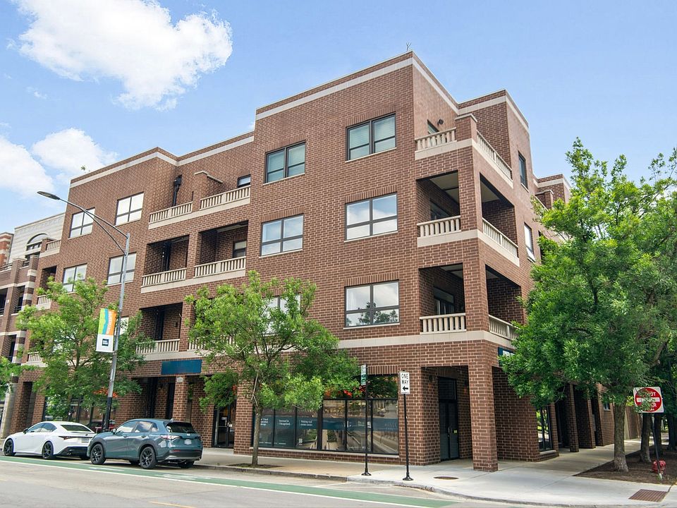 1st image of 1952 W Cuyler Ave APT 404