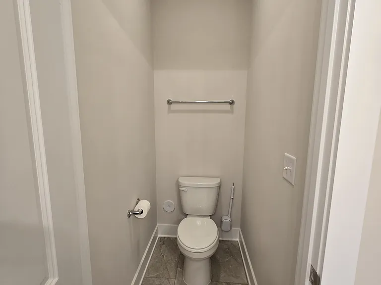 807 Pryor St #1 — Photo 5