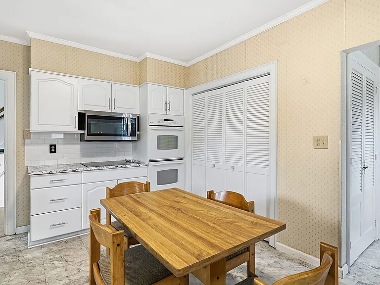 3430 Park Ave — Photo 19