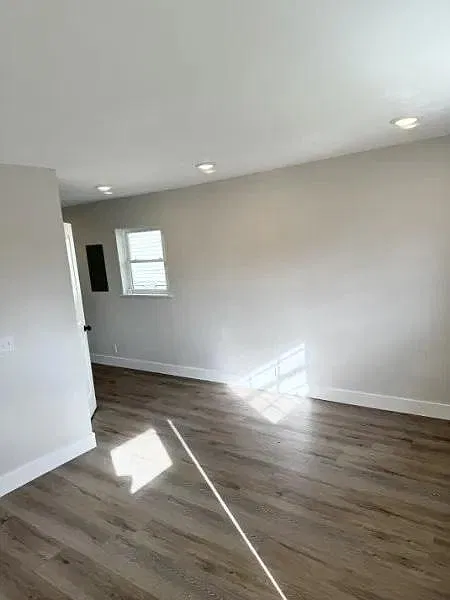 2 bed, 648 sqft, $1,600 — Photo 2