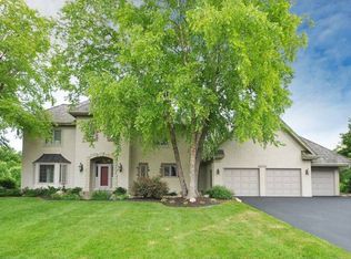 19720 Sweetwater Curv, Shorewood, MN 55331
