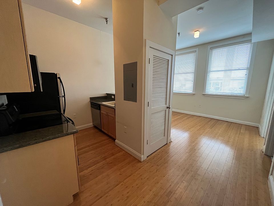 1st image of 1414 W Marshall St APT 308