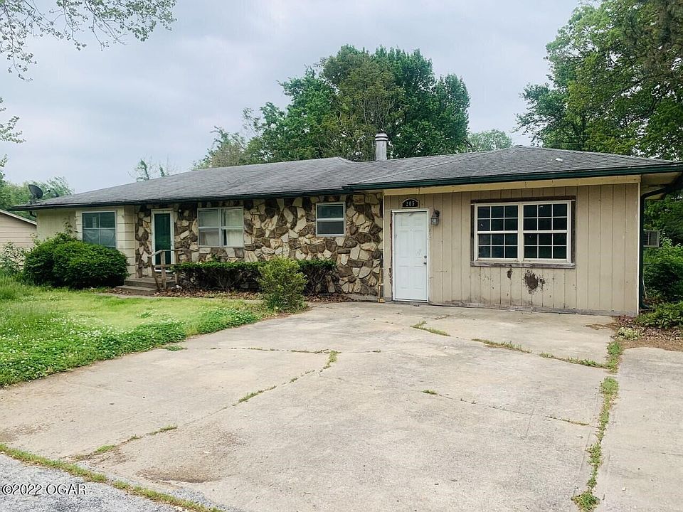 2nd image of 205 Hazelwood Dr