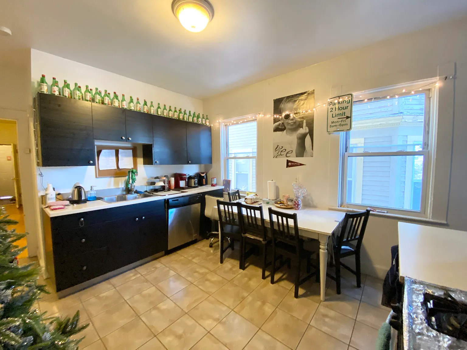 4 bed, 999 sqft, $5,000 — Photo 2
