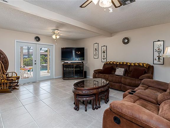 3rd image of 27889 Carl Cir