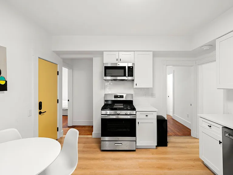 21 Sudan St #4 — Photo 9