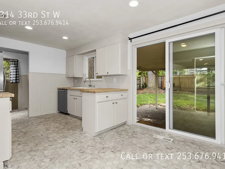 8314 33rd St W — Photo 12