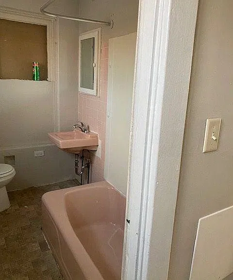 2624 Brownsville Rd — Photo 6