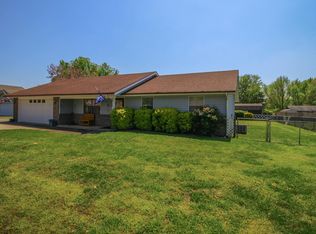 1527 104th St NW, Grove, OK 74344