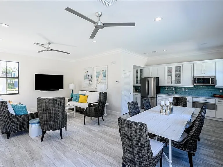 2371 Ravenna Blvd #101 — Photo 33