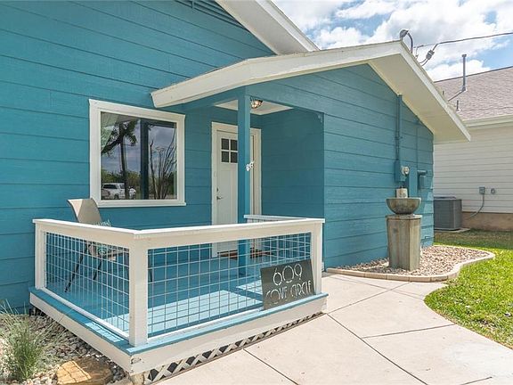4th image of 609 Cove Cir