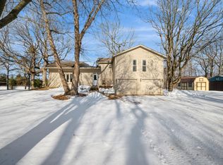 32045 Sanborn Dr, Montgomery, MN 56069