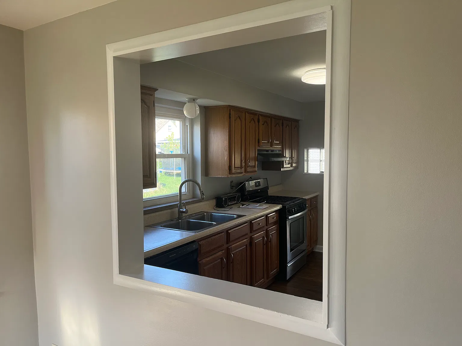 4 bed, 1326 sqft, $1,800 — Photo 4