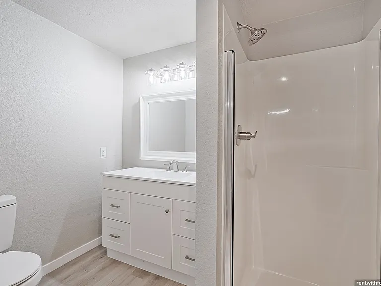 3809 E. River Dr. — Photo 10
