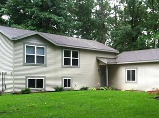 11128 Crimson Dr, Grand Haven, MI 49417
