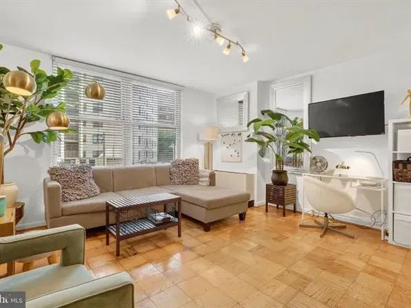 1260 21st St NW, Washington, DC