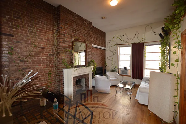 Rented by City Stop Realty | media 18