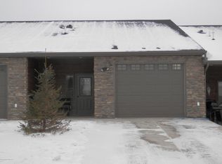 1163 Donna Ln, Dickinson, ND 58601