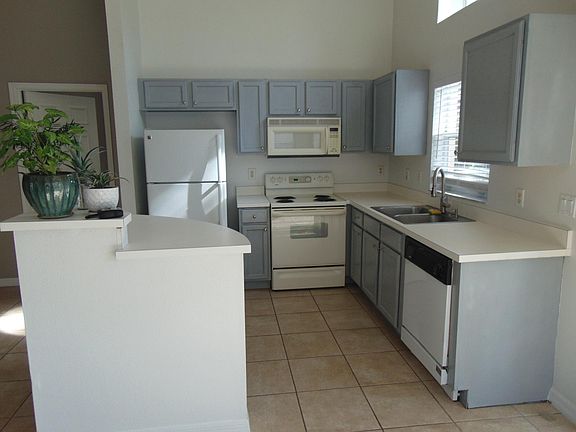 5th image of 2419 Saint Augustine Blvd