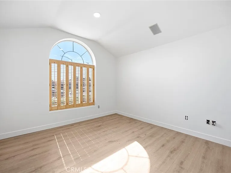 5009 Shaman Ct — Photo 7
