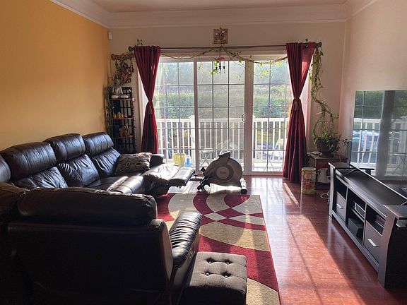 4th image of 2111 Simeon Howard Way #2111