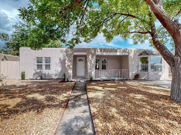 514 Valencia Dr NE, Albuquerque, NM 87108