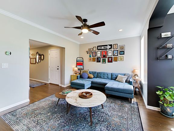 3rd image of 6253 N Magnolia Ave APT 3