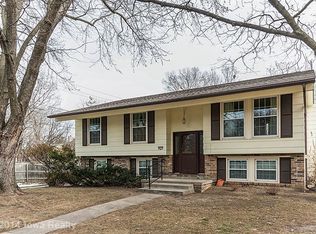 4517 67th St, Urbandale, IA 50322