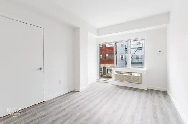 Rented by MNS | media 12