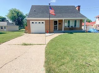 1465 S Grandview Ave, Dubuque, IA 52003