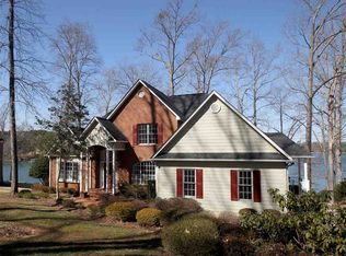 140 S Oak Pointe Dr, Seneca, SC 29672