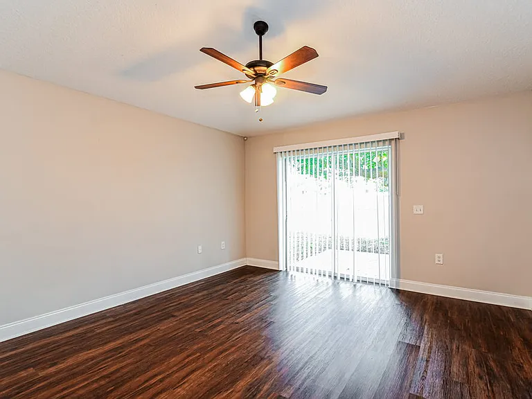 308 Flint St — Photo 5