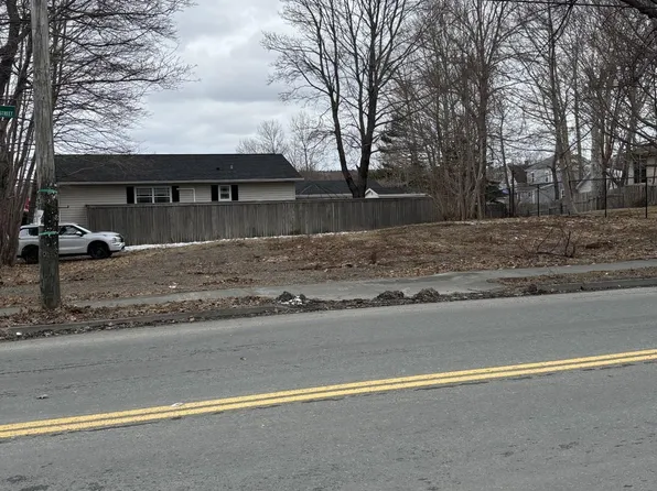 King St #56, North Sydney, NS B2A 2S2