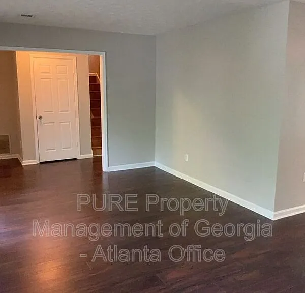 3227 Stonewall Dr NW — Photo 4
