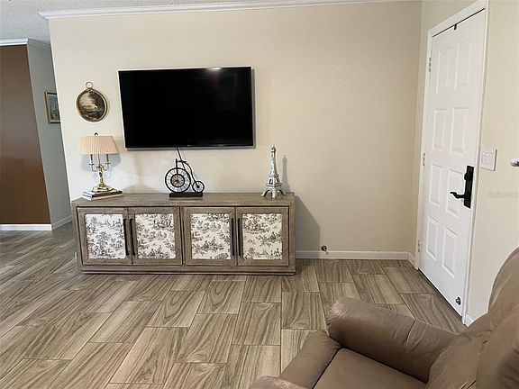 4th image of 10945 SW 77TH COURT