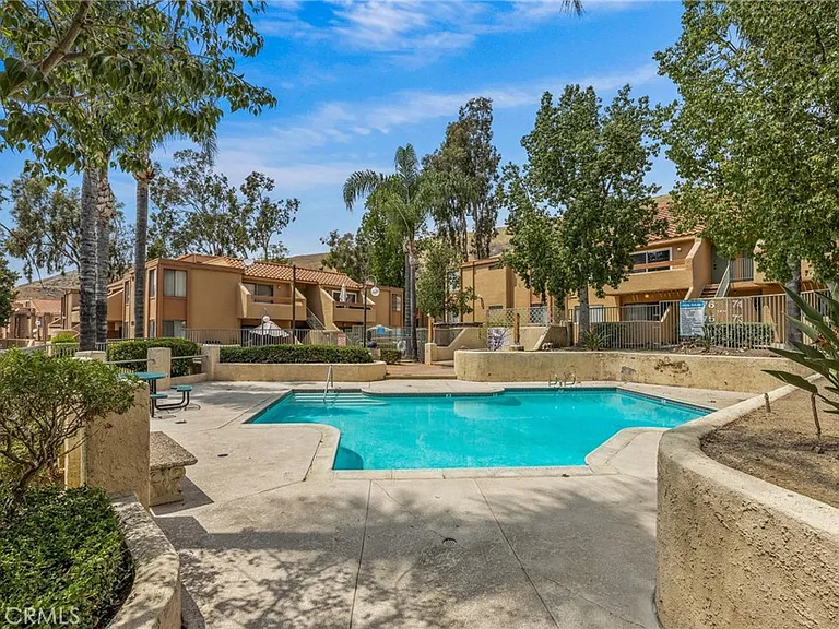 1400 W Edgehill Rd #11 — Photo 11