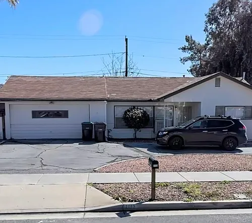 1113 E Acacia Ave Photo 1