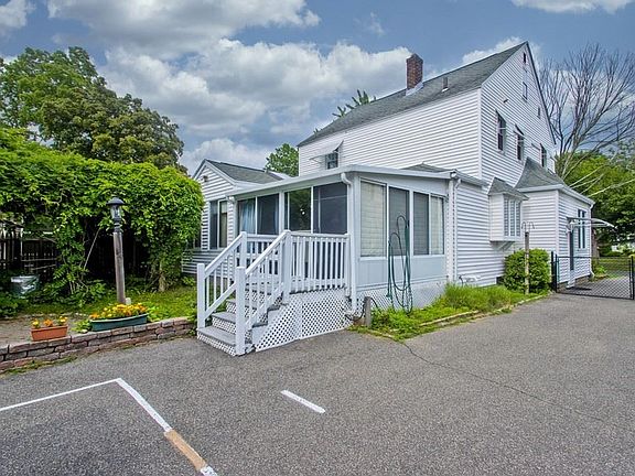 5th image of 94 Gillette Ave
