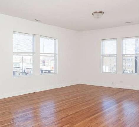 2nd image of 4913 W Cuyler Ave #822