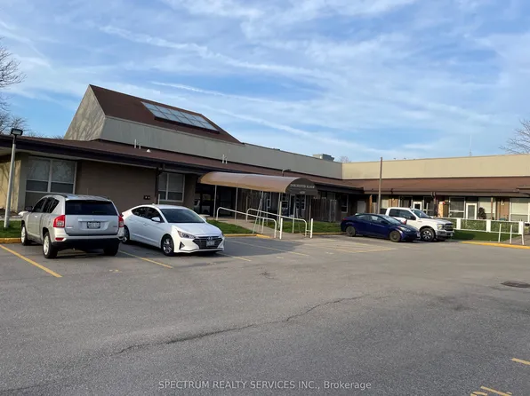 6350 Dorchester Rd #116, Niagara Falls, ON L2G 0A1