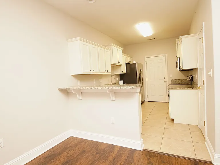125 Farrah Ave — Photo 9