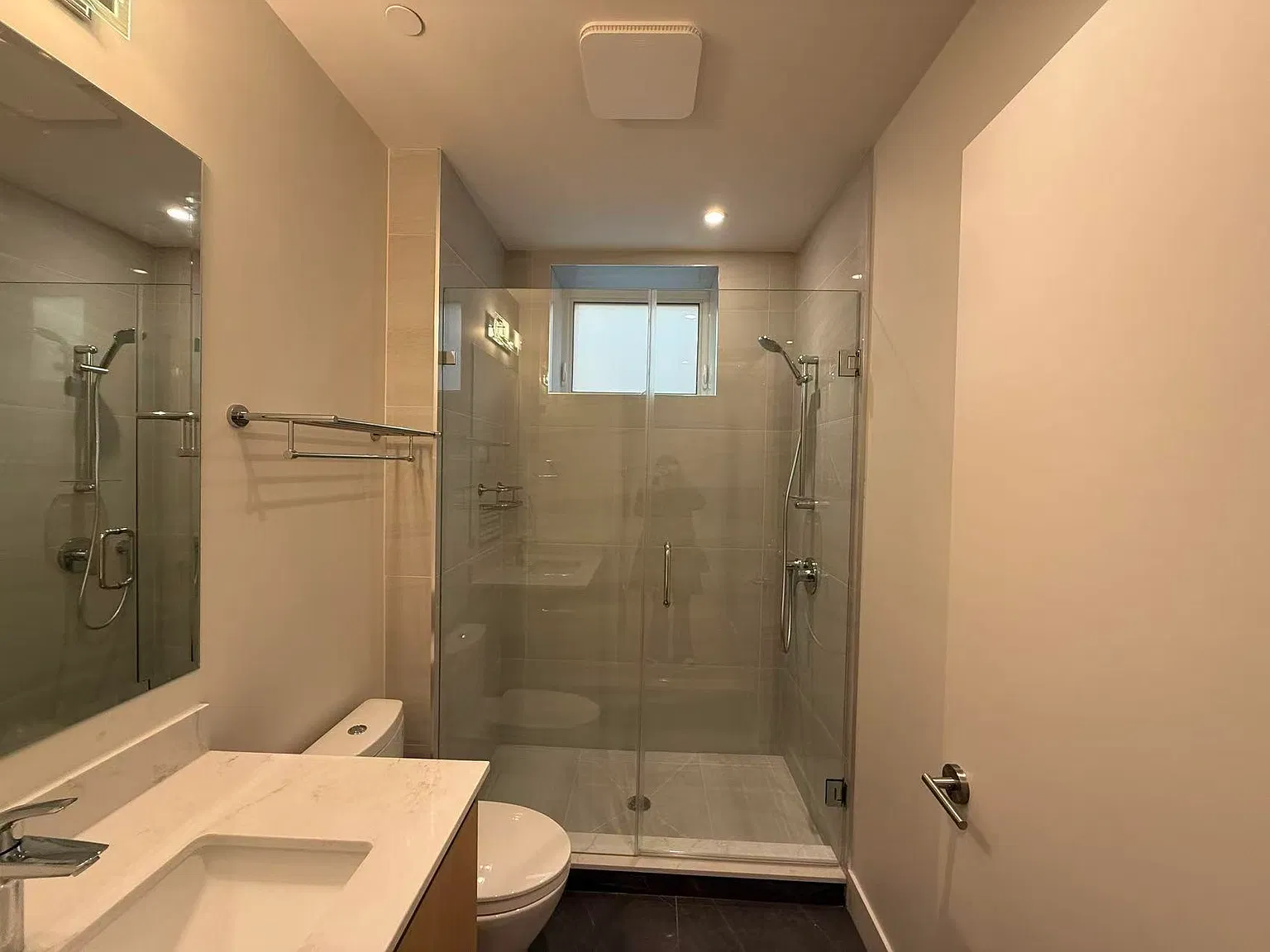 2 bed, 800 sqft, $2,500 — Photo 1