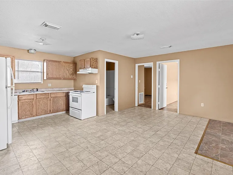 2200 Peach Ave #3 — Photo 11