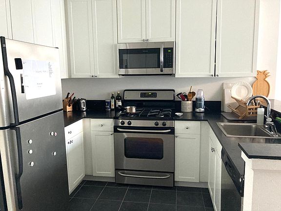 2nd image of 1170 Raymond Blvd