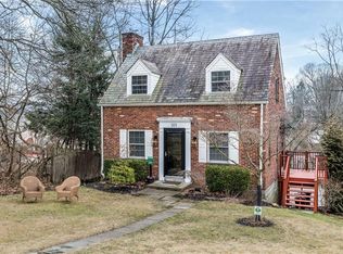 524 Parkview Dr, Pittsburgh, PA 15243