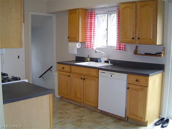 2nd image of 1131 E 341st St